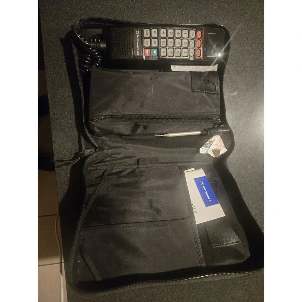 Vintage Motorola BellSouth Mobility Black Bag Phone Brick
